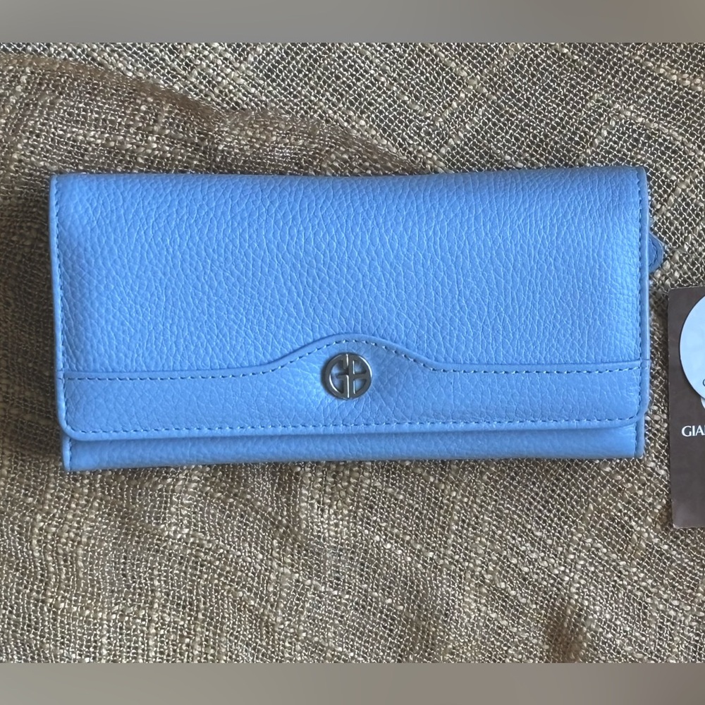 Giani Bernini Pebble Soft Leather Wallet, Chambray 7-1/2"W x 3-3/4"H x 1-3/4"D